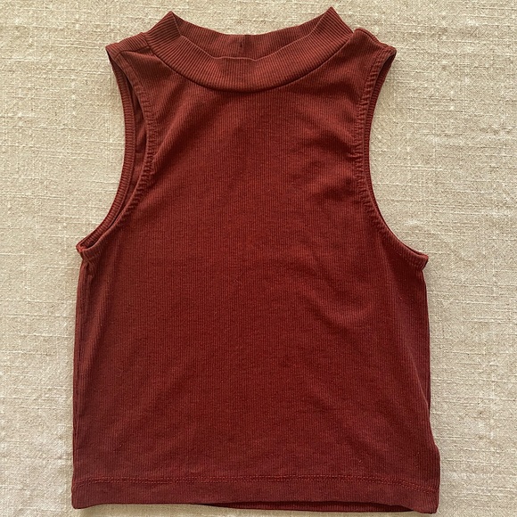 H&M + DIVIDED Top - Picture 1 of 3